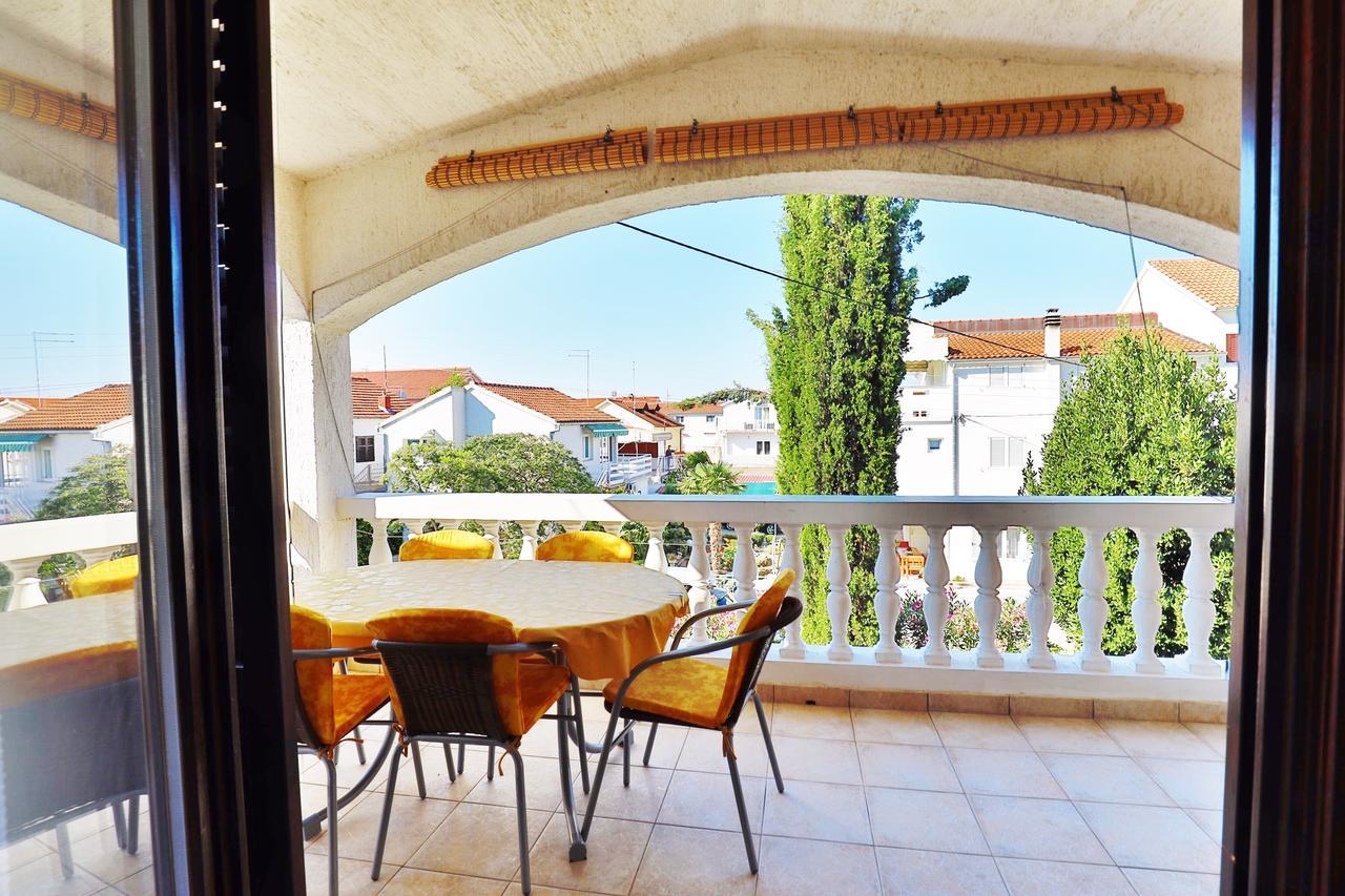 Apartment Luna Vodice Exterior foto